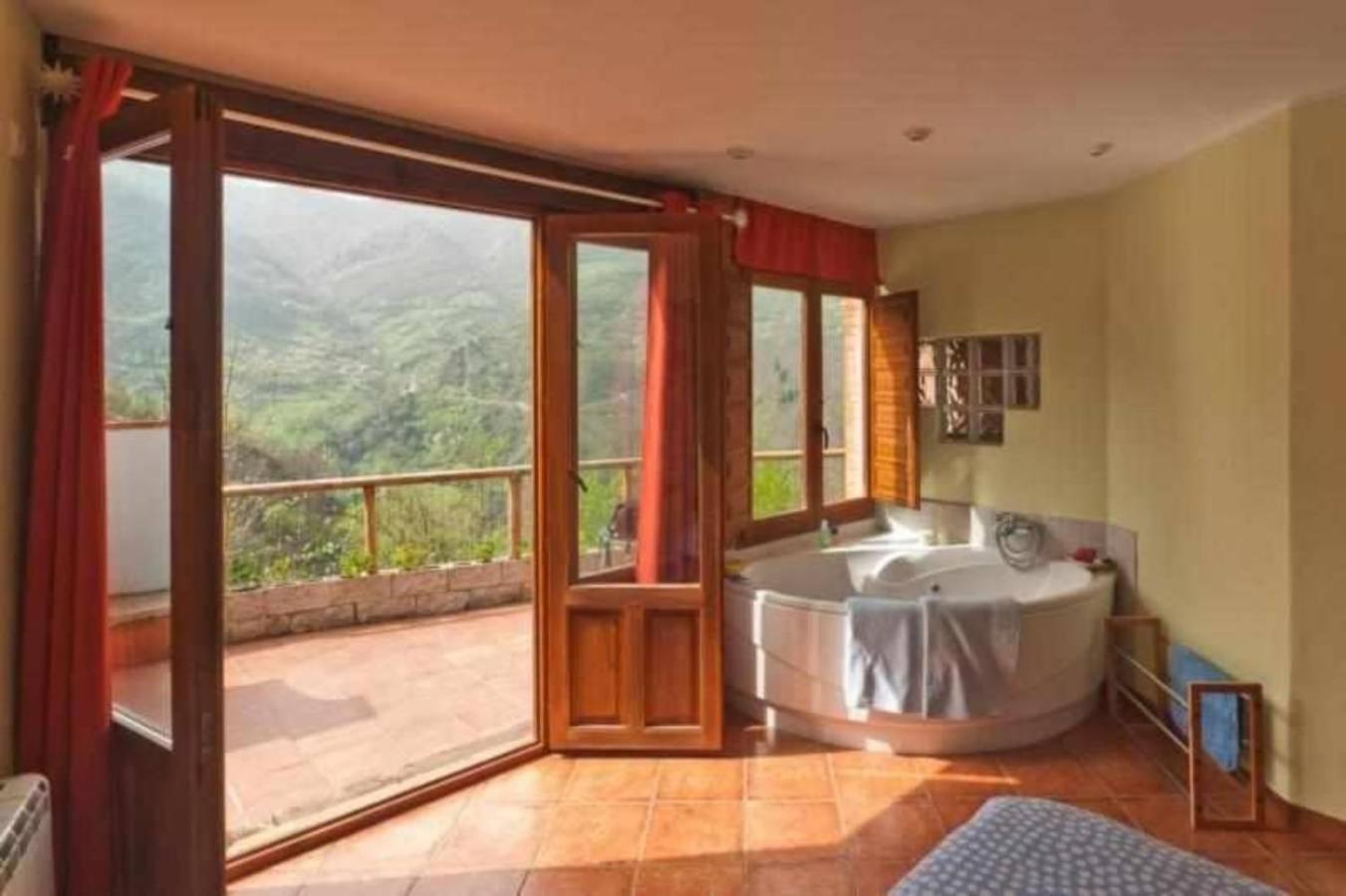 El Ablanu Senda Del Oso Apartment *